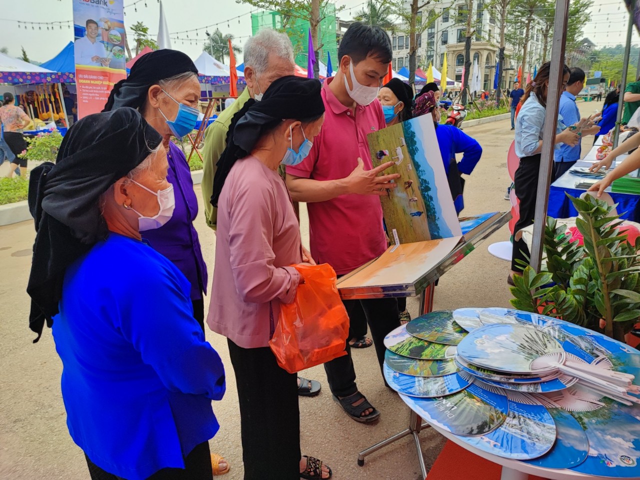 Quảng bá du lịch Lạng Sơn tại Lễ hội Kỳ Hoa - Lạng Sơn 2022