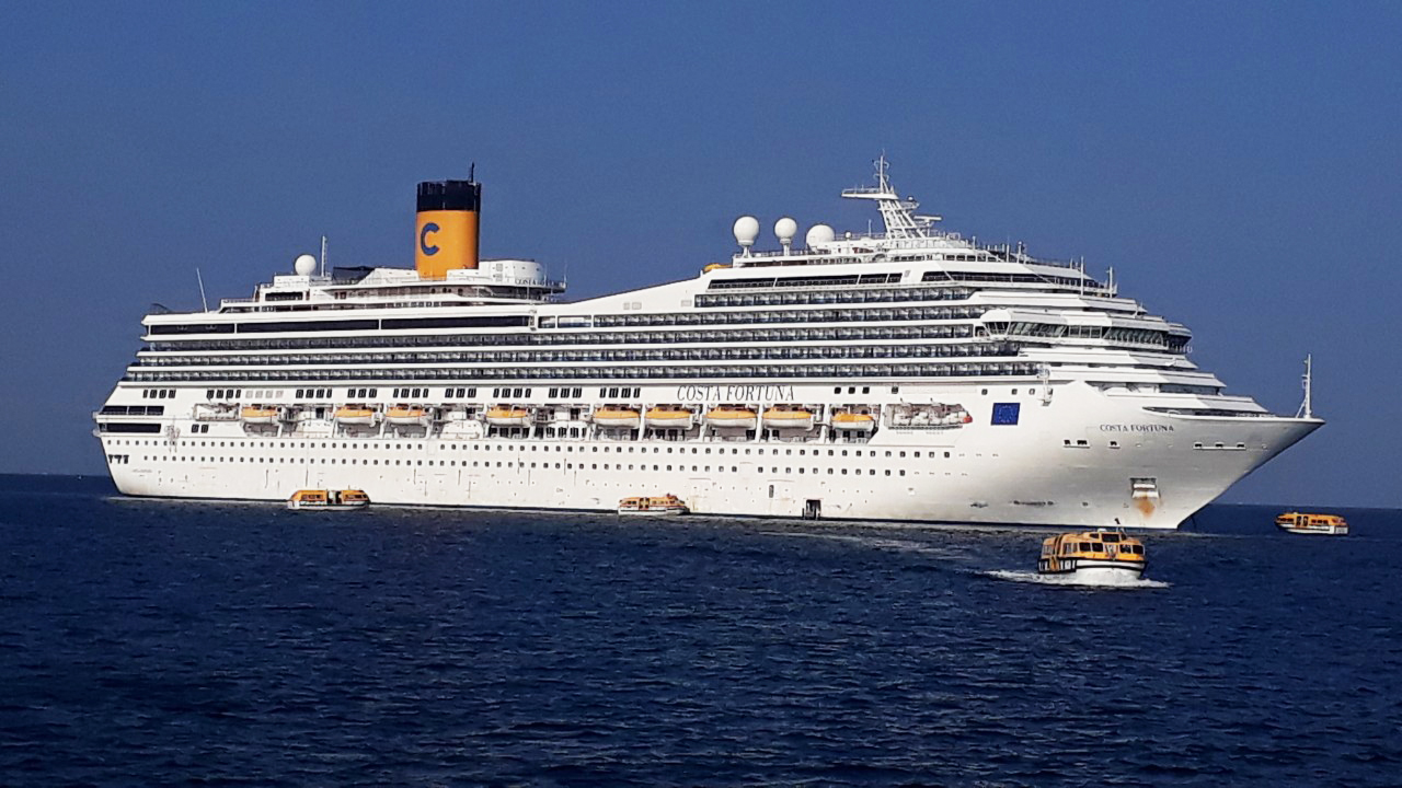 Phú Quốc đón tàu Italia chở theo hơn 4.000 khách nước ngoài.